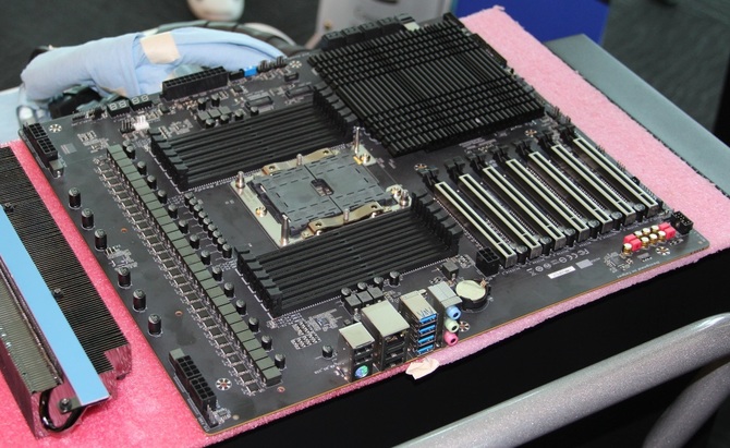 Intel X599 - блюз готовит новую платформу HEDT